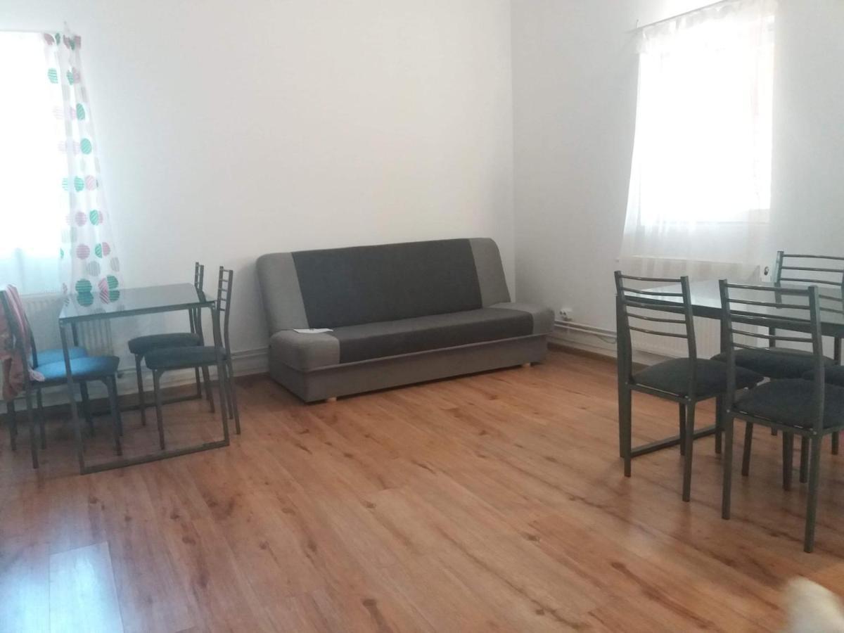 Canadian House Sarata-Monteoru Ngoại thất bức ảnh
